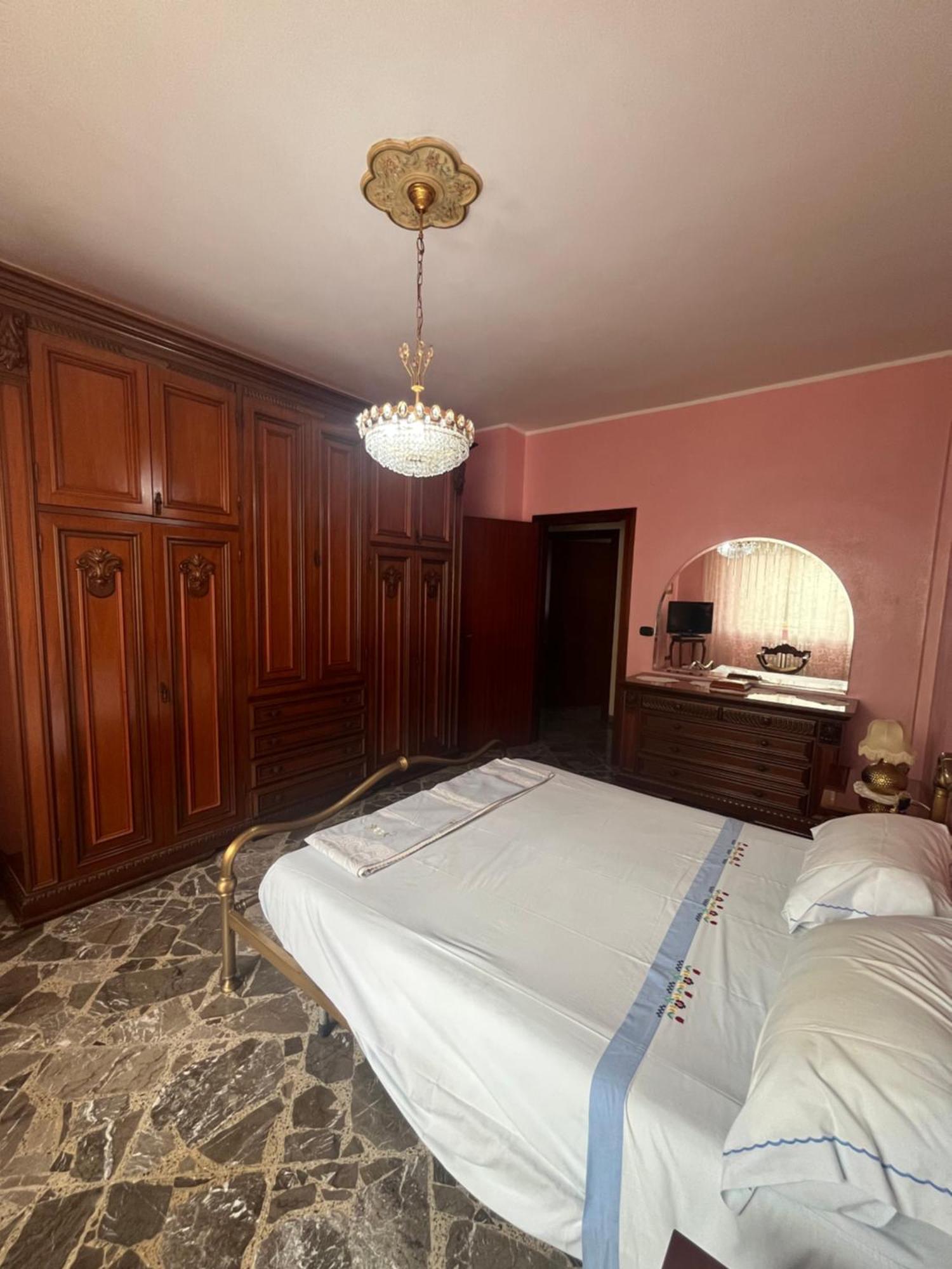 Appartamento La Casa Di Anna Brindisi Esterno foto